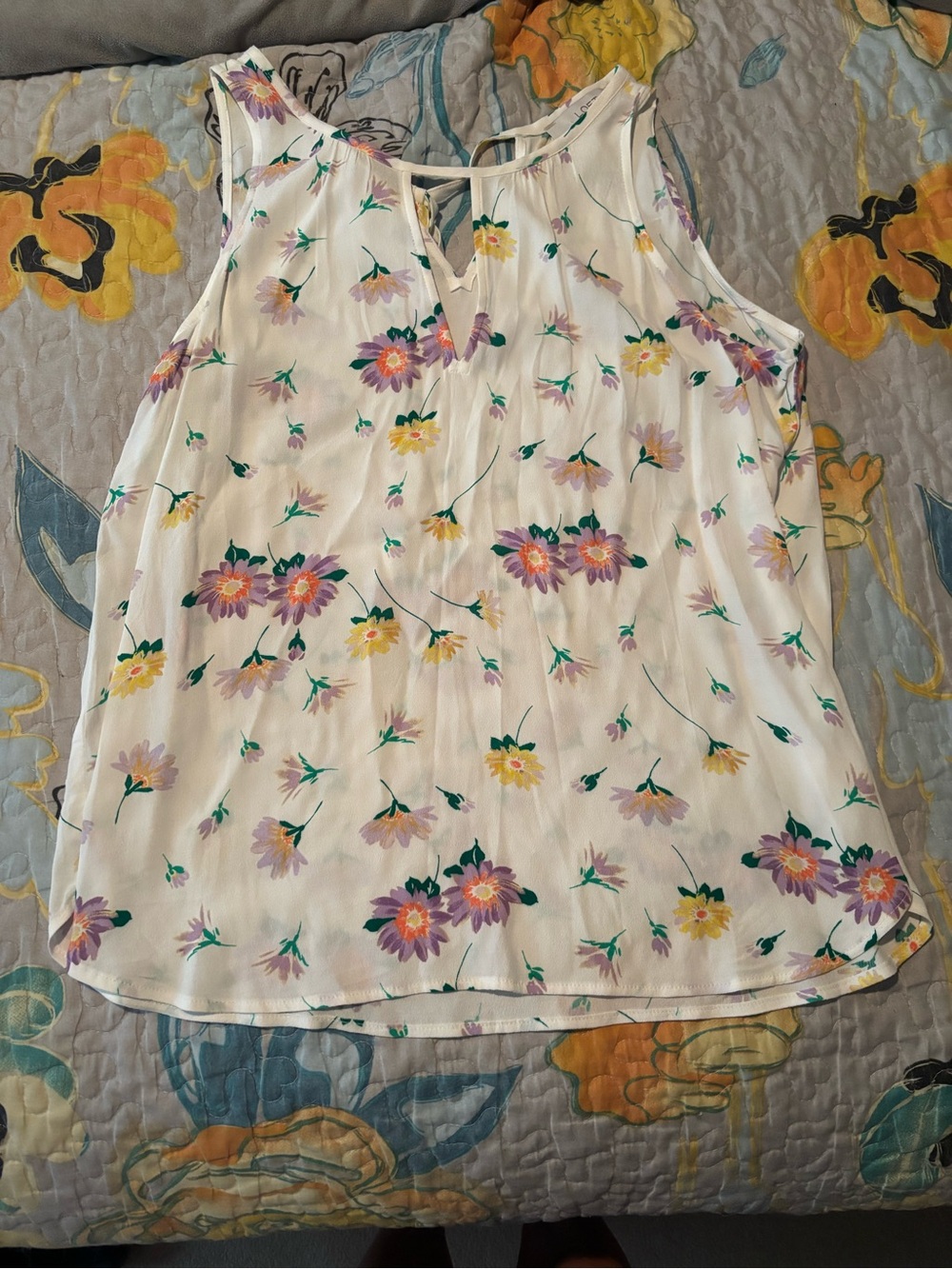 LOFT White Floral Sleeveless Keyhole Camisole